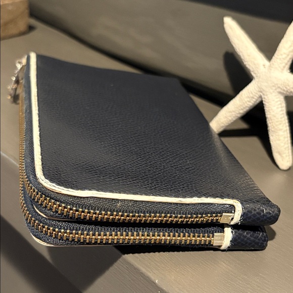 Coach Double Zipper Pocket Leather Wristlet Navy Blue  with Missing Handle - Picture 9 of 16